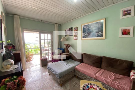 Casa à venda com 4 quartos, 160m² em Boa Vista, Novo Hamburgo
