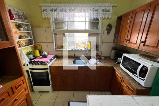 Cozinha de casa à venda com 4 quartos, 160m² em Boa Vista, Novo Hamburgo