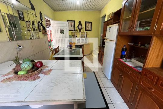 Cozinha de casa à venda com 4 quartos, 160m² em Boa Vista, Novo Hamburgo