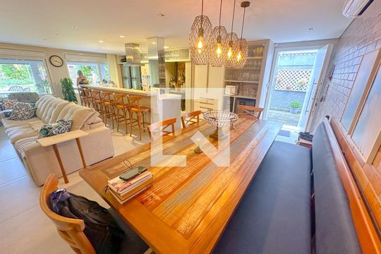 Sala de Jantar de apartamento para alugar com 2 quartos, 130m² em Canasvieiras, Florianópolis