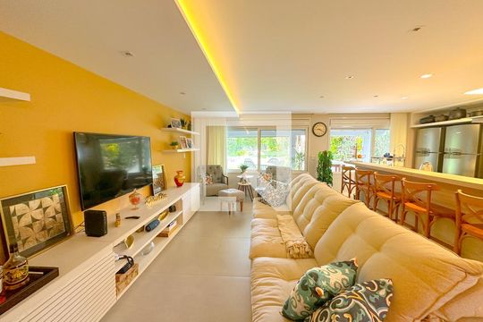 Sala de TV de apartamento para alugar com 2 quartos, 130m² em Canasvieiras, Florianópolis