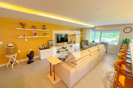 Apartamento para alugar com 2 quartos, 130m² em Canasvieiras, Florianópolis