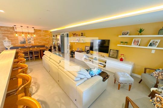 Sala de TV de apartamento para alugar com 2 quartos, 130m² em Canasvieiras, Florianópolis