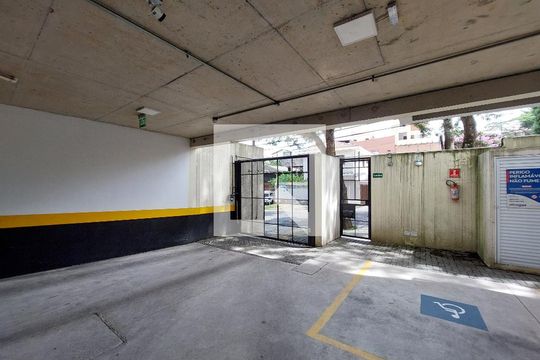 Estacionamento de apartamento para alugar com 2 quartos, 45m² em Vila Campo Grande, São Paulo