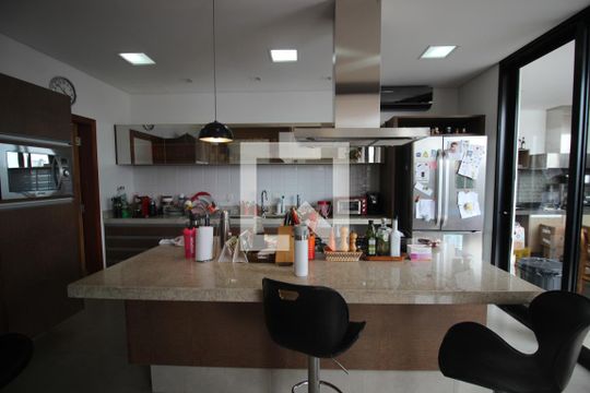 Cozinha de casa de condomínio para alugar com 4 quartos, 355m² em Condomínio Giverny, Sorocaba