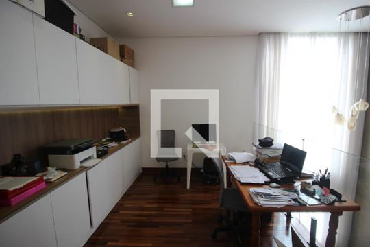 Escritório de casa de condomínio para alugar com 4 quartos, 355m² em Condomínio Giverny, Sorocaba