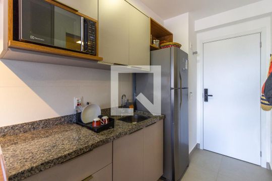 Studio de kitnet/studio para alugar com 1 quarto, 25m² em Pinheiros, São Paulo