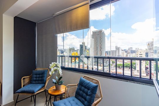 Varanda de kitnet/studio para alugar com 1 quarto, 25m² em Pinheiros, São Paulo