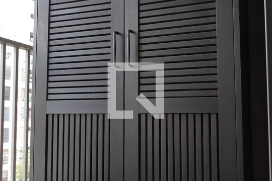 Varanda de kitnet/studio à venda com 1 quarto, 29m² em Indianópolis, São Paulo