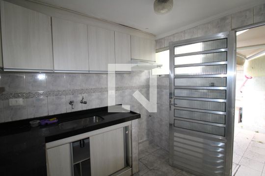 Cozinha de casa à venda com 3 quartos, 150m² em Jardim Picolo, São Paulo