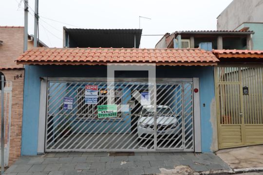 Fachada de casa à venda com 4 quartos, 120m² em Vila Ema, São Paulo
