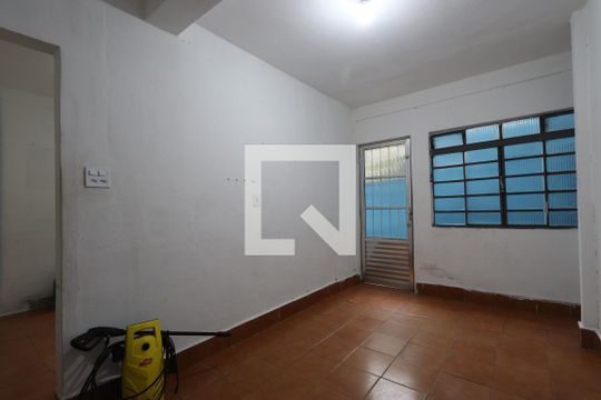 Sala de casa à venda com 4 quartos, 120m² em Vila Ema, São Paulo