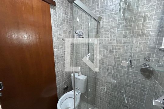 Banheiro 1 de casa para alugar com 2 quartos, 70m² em Encantado, Rio de Janeiro