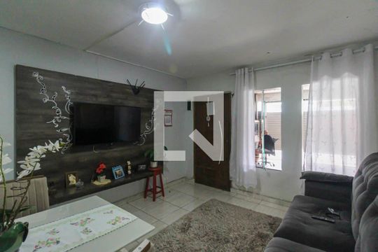 Casa à venda com 4 quartos, 203m² em Parque dos Bancarios, São Paulo