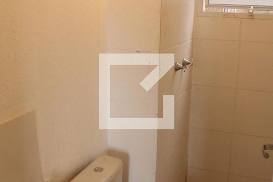 Banheiro de apartamento para alugar com 2 quartos, 60m² em Cerâmica, Nova Iguaçu
