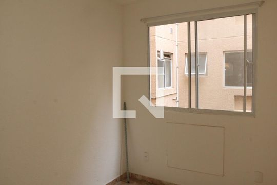 Quarto de apartamento para alugar com 2 quartos, 60m² em Cerâmica, Nova Iguaçu