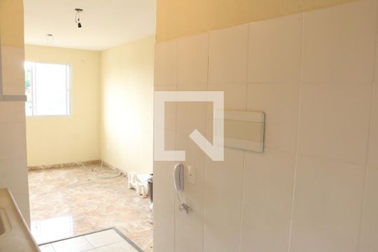 Sala/Cozinha de apartamento para alugar com 2 quartos, 60m² em Cerâmica, Nova Iguaçu