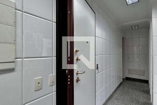 Área de Serviço de apartamento à venda com 3 quartos, 250m² em Campo Belo, São Paulo