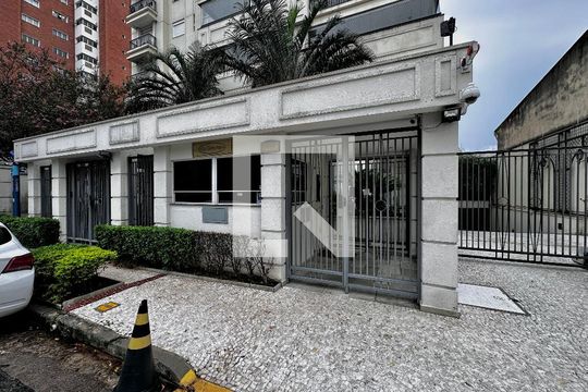 Fachada de apartamento à venda com 3 quartos, 250m² em Campo Belo, São Paulo