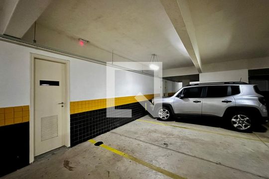 Garagem de apartamento à venda com 3 quartos, 250m² em Campo Belo, São Paulo