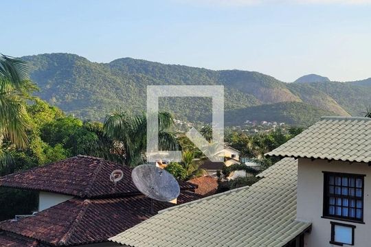 Casa à venda com 5 quartos, 205m² em Serra Grande, Niterói