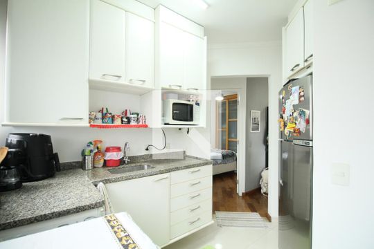 cozinha  de apartamento à venda com 1 quarto, 42m² em Vila Suzana, São Paulo