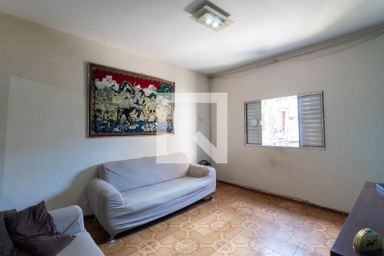 Sala 1 de casa à venda com 5 quartos, 250m² em Vila Nhocuné, São Paulo