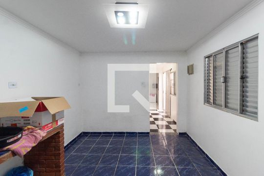 Sala 2 de casa à venda com 5 quartos, 250m² em Vila Nhocuné, São Paulo