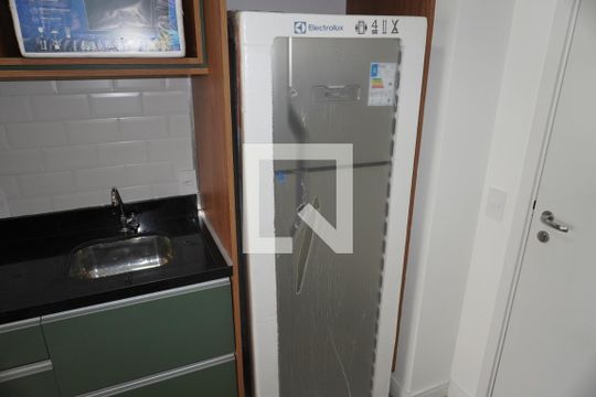 Cozinha de kitnet/studio para alugar com 1 quarto, 26m² em Cerqueira César, São Paulo
