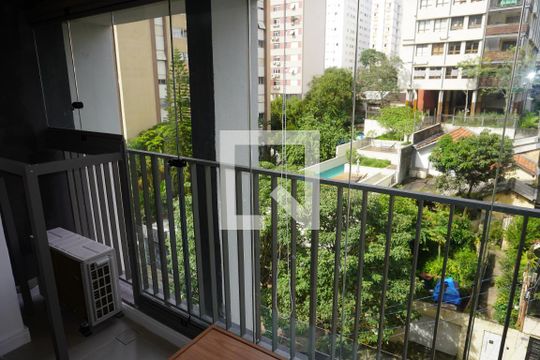 Varanda de kitnet/studio à venda com 1 quarto, 26m² em Cerqueira César, São Paulo