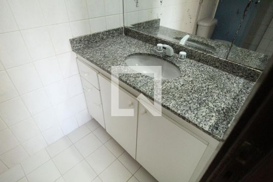 Banheiro da suíte de apartamento à venda com 4 quartos, 161m² em Pechincha, Rio de Janeiro