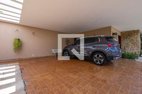 Garagem de casa à venda com 4 quartos, 526m² em Vila Ida, São Paulo