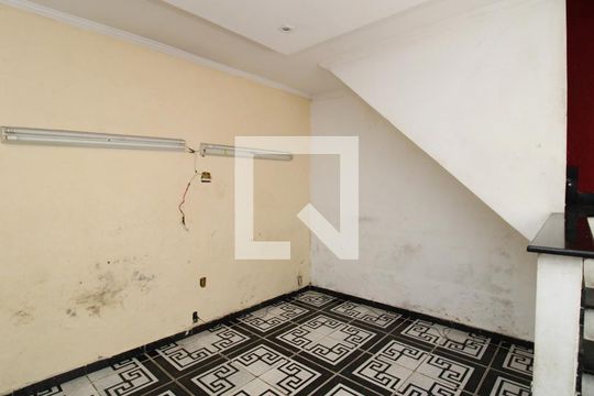 Sala de casa à venda com 3 quartos, 80m² em Vila Sabrina, São Paulo