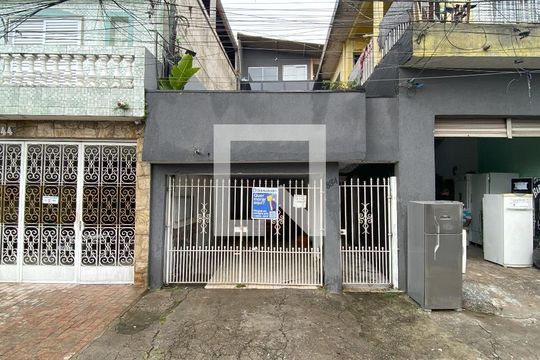 Fachada com plaquinha de casa à venda com 3 quartos, 80m² em Vila Sabrina, São Paulo