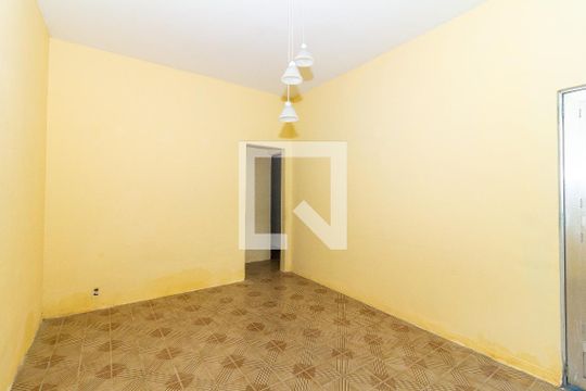Sala de casa à venda com 3 quartos, 150m² em Jardim Sulacap, Rio de Janeiro