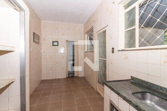 Cozinha 2 de casa à venda com 3 quartos, 150m² em Jardim Sulacap, Rio de Janeiro
