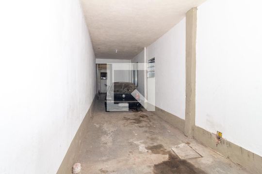 Garagem de casa à venda com 3 quartos, 150m² em Jardim Sulacap, Rio de Janeiro
