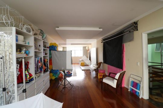 Sala 1 de casa à venda com 5 quartos, 333m² em Jardim Guanabara, Rio de Janeiro