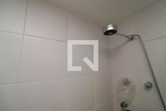 Banheiro da Suíte 1 de casa à venda com 5 quartos, 333m² em Jardim Guanabara, Rio de Janeiro