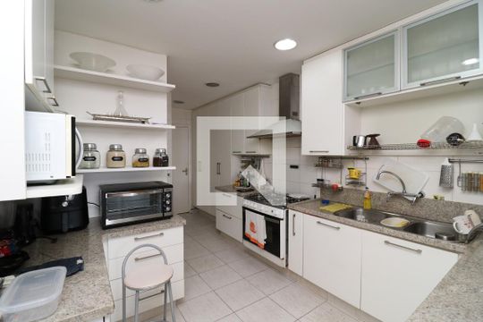 Cozinha de casa à venda com 5 quartos, 333m² em Jardim Guanabara, Rio de Janeiro