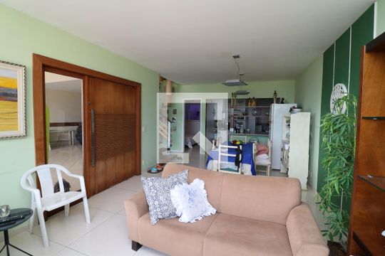 Sala 2 de casa à venda com 5 quartos, 333m² em Jardim Guanabara, Rio de Janeiro