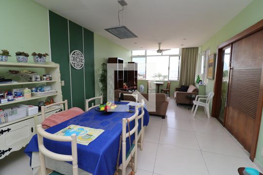 Sala 2 de casa à venda com 5 quartos, 333m² em Jardim Guanabara, Rio de Janeiro