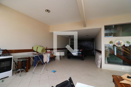 Garagem de casa à venda com 5 quartos, 333m² em Jardim Guanabara, Rio de Janeiro