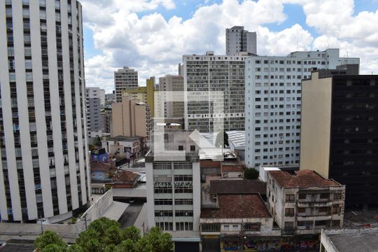 Vista do Quarto de apartamento para alugar com 1 quarto, 40m² em Centro, Curitiba