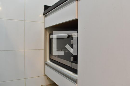 Cozinha de apartamento para alugar com 1 quarto, 40m² em Centro, Curitiba