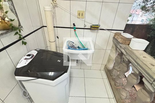 Área de Serviço de casa à venda com 2 quartos, 160m² em Vila Príncipe de Gales, Santo André