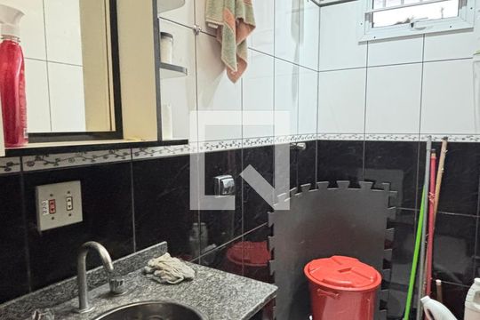 Banheiro de casa à venda com 2 quartos, 160m² em Vila Príncipe de Gales, Santo André
