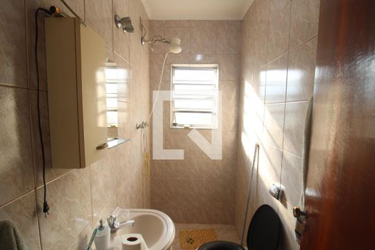 Banheiro 1 de casa à venda com 3 quartos, 257m² em Vila Ester (zona Norte), São Paulo