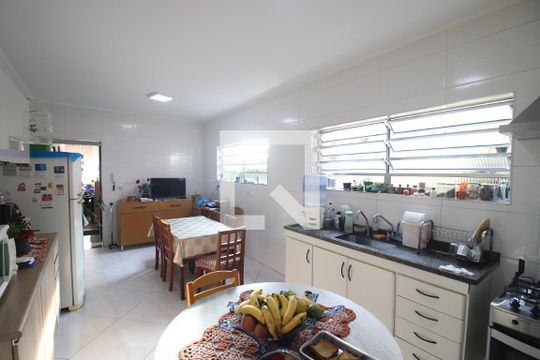 Cozinha de casa à venda com 3 quartos, 257m² em Vila Ester (zona Norte), São Paulo