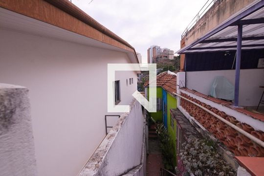 Casa à venda com 4 quartos, 130m² em Vila Mariana, São Paulo